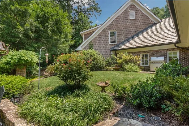 5855 Northside Drive, Sandy Springs, Georgia 30328, 6 Bedrooms Bedrooms, ,7 BathroomsBathrooms,Residential,Sold,5855 Northside Drive,7021741