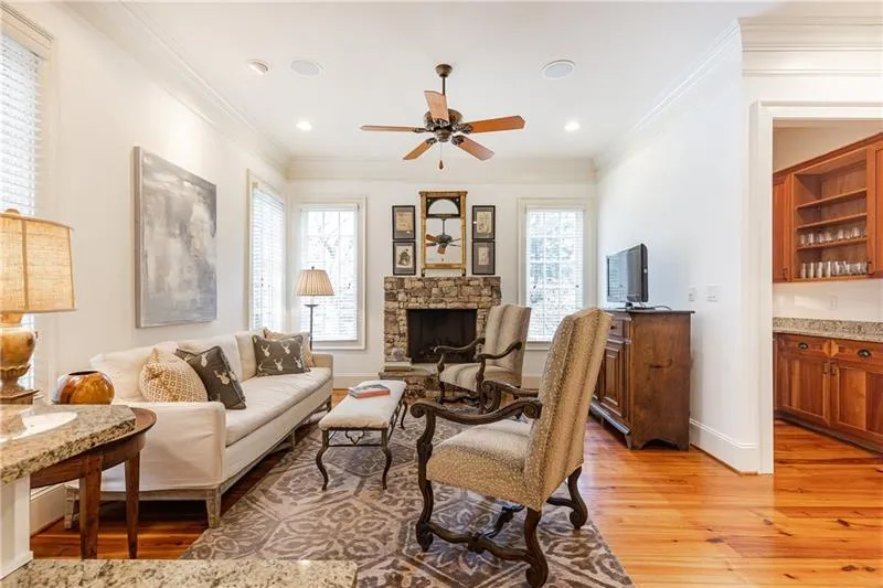 5855 Northside Drive, Sandy Springs, Georgia 30328, 6 Bedrooms Bedrooms, ,7 BathroomsBathrooms,Residential,Sold,5855 Northside Drive,7021741