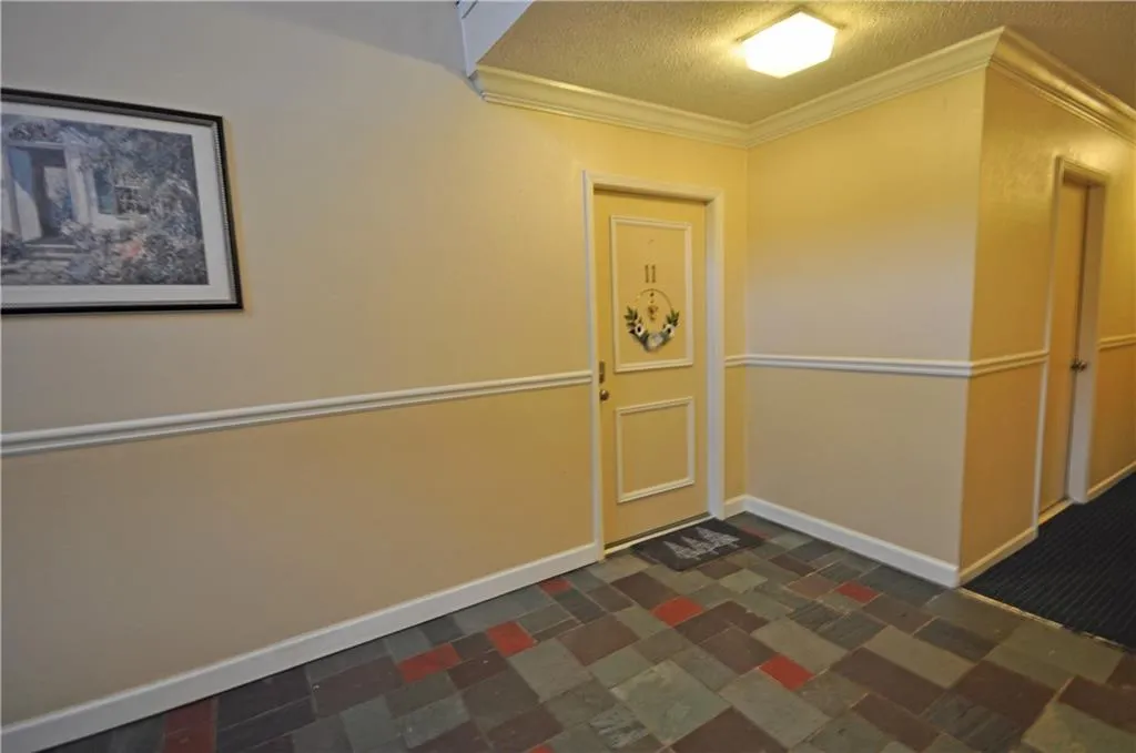 6851 Roswell Road Unit O11, Sandy Springs, Georgia 30328, 3 Bedrooms Bedrooms, ,2 BathroomsBathrooms,Residential,Sold,6851 Roswell Road Unit O11,6698247