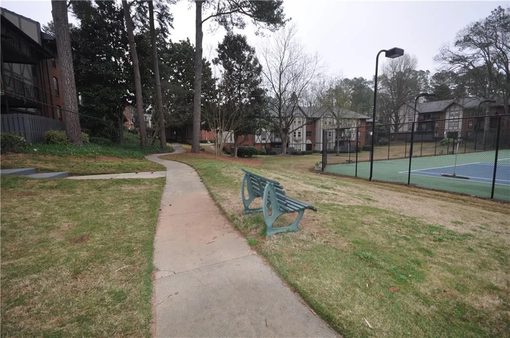 6851 Roswell Road Unit O11, Sandy Springs, Georgia 30328, 3 Bedrooms Bedrooms, ,2 BathroomsBathrooms,Residential,Sold,6851 Roswell Road Unit O11,6698247