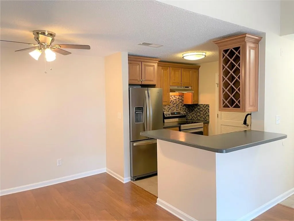521 Granville Court, Sandy Springs, Georgia 30328, 1 Bedroom Bedrooms, ,1 BathroomBathrooms,Residential,Sold,521 Granville Court,7003332