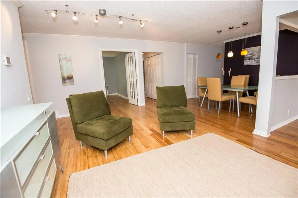 26 Dunwoody Springs Drive, Atlanta, Georgia 30328, 3 Bedrooms Bedrooms, ,2 BathroomsBathrooms,Residential,Sold,26 Dunwoody Springs Drive,5661877