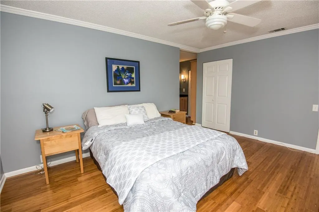 26 Dunwoody Springs Drive, Atlanta, Georgia 30328, 3 Bedrooms Bedrooms, ,2 BathroomsBathrooms,Residential,Sold,26 Dunwoody Springs Drive,5661877