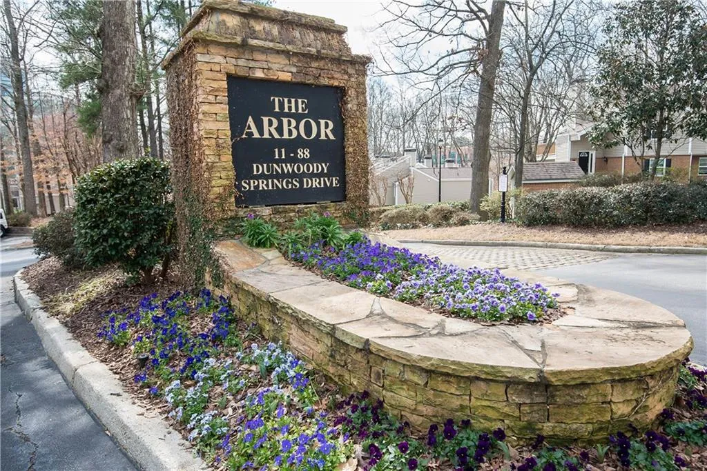 26 Dunwoody Springs Drive, Atlanta, Georgia 30328, 3 Bedrooms Bedrooms, ,2 BathroomsBathrooms,Residential,Sold,26 Dunwoody Springs Drive,5661877