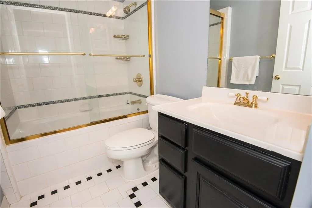 26 Dunwoody Springs Drive, Atlanta, Georgia 30328, 3 Bedrooms Bedrooms, ,2 BathroomsBathrooms,Residential,Sold,26 Dunwoody Springs Drive,5661877