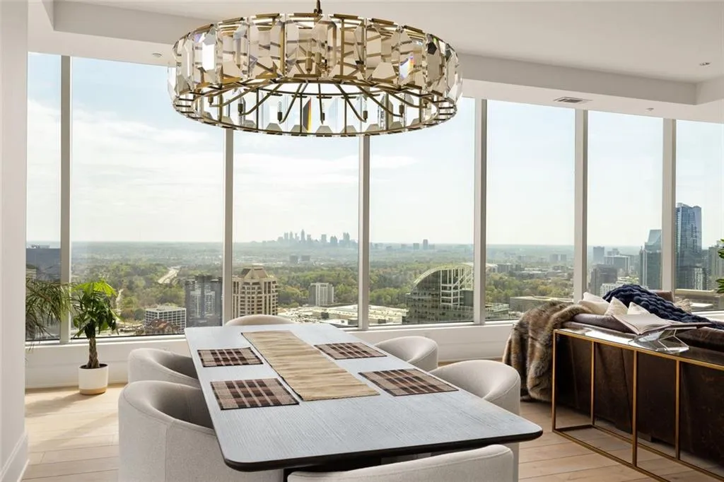 3630 Peachtree Ne Unit #3302, Atlanta, Georgia 30326, 3 Bedrooms Bedrooms, 0 ,3 BathroomsBathrooms,Residential,For Sale,3630 Peachtree Ne Unit #3302,7750619