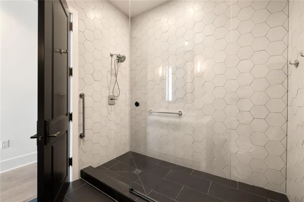 3630 Peachtree Ne Unit #3302, Atlanta, Georgia 30326, 3 Bedrooms Bedrooms, 0 ,3 BathroomsBathrooms,Residential,For Sale,3630 Peachtree Ne Unit #3302,7750619