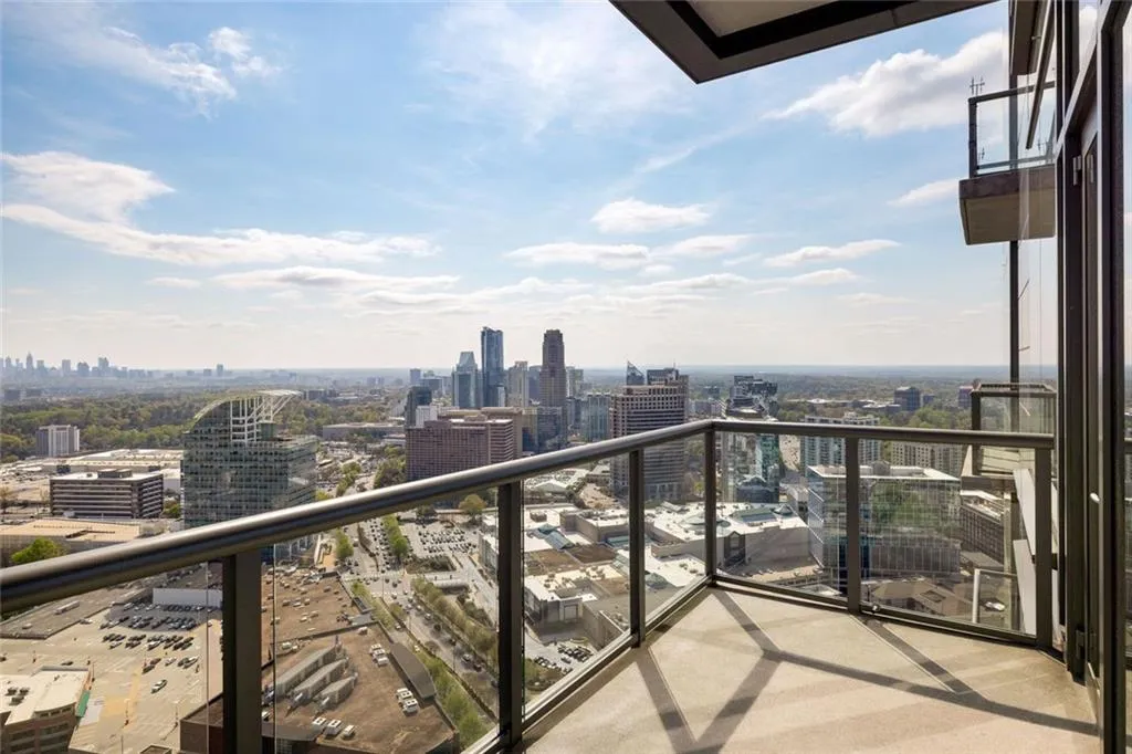 3630 Peachtree Ne Unit #3302, Atlanta, Georgia 30326, 3 Bedrooms Bedrooms, 0 ,3 BathroomsBathrooms,Residential,For Sale,3630 Peachtree Ne Unit #3302,7750619