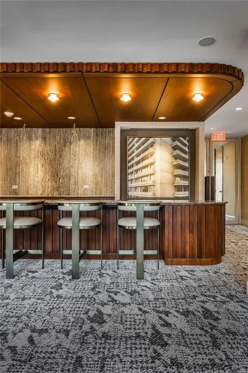 2575 Peachtree Road Ne Unit 8d, Atlanta, Georgia 30305, 2 Bedrooms Bedrooms, ,2 BathroomsBathrooms,Residential,For Sale,2575 Peachtree Road Ne Unit 8d,7632719