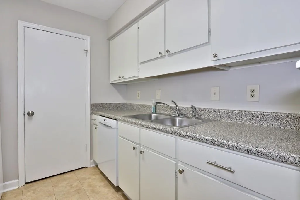 1203 Wingate Way, Sandy Springs, Georgia 30350, 2 Bedrooms Bedrooms, ,2 BathroomsBathrooms,Residential,Sold,1203 Wingate Way,6572359