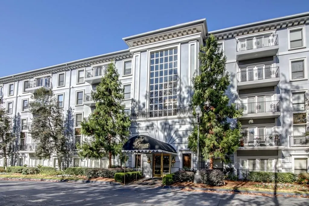 3201 Lenox Road Ne Unit 19, Atlanta, Georgia 30324, 2 Bedrooms Bedrooms, ,2 BathroomsBathrooms,Residential,Sold,3201 Lenox Road Ne Unit 19,5781264