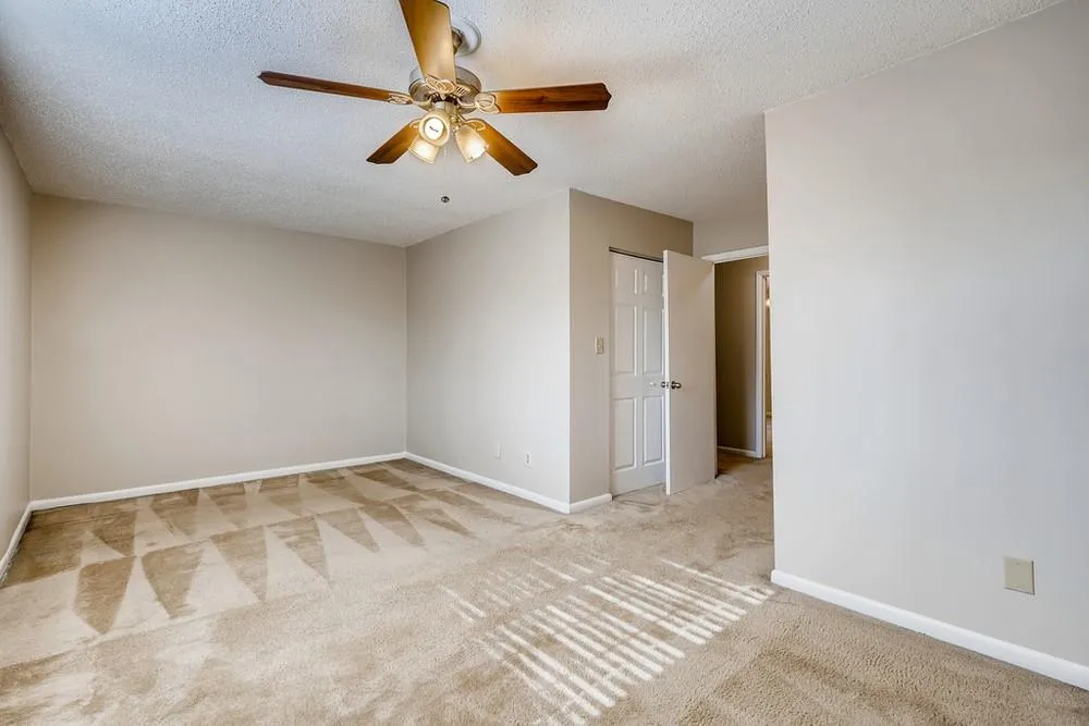 6900 Roswell Unit F8, Atlanta, Georgia 30328, 2 Bedrooms Bedrooms, ,2 BathroomsBathrooms,Residential,Sold,6900 Roswell Unit F8,6819627