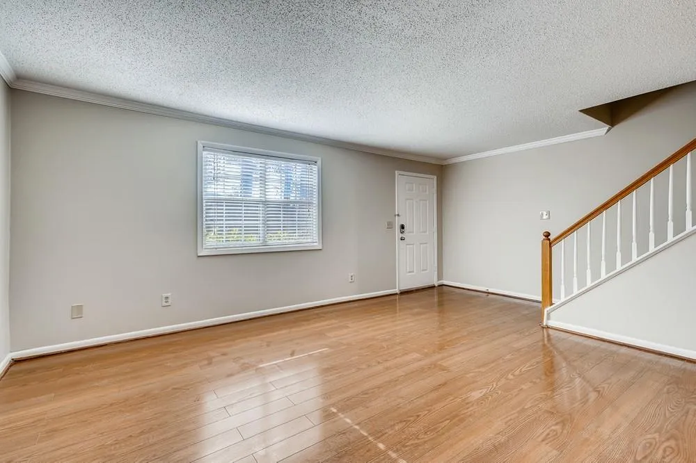 6900 Roswell Unit F8, Atlanta, Georgia 30328, 2 Bedrooms Bedrooms, ,2 BathroomsBathrooms,Residential,Sold,6900 Roswell Unit F8,6819627