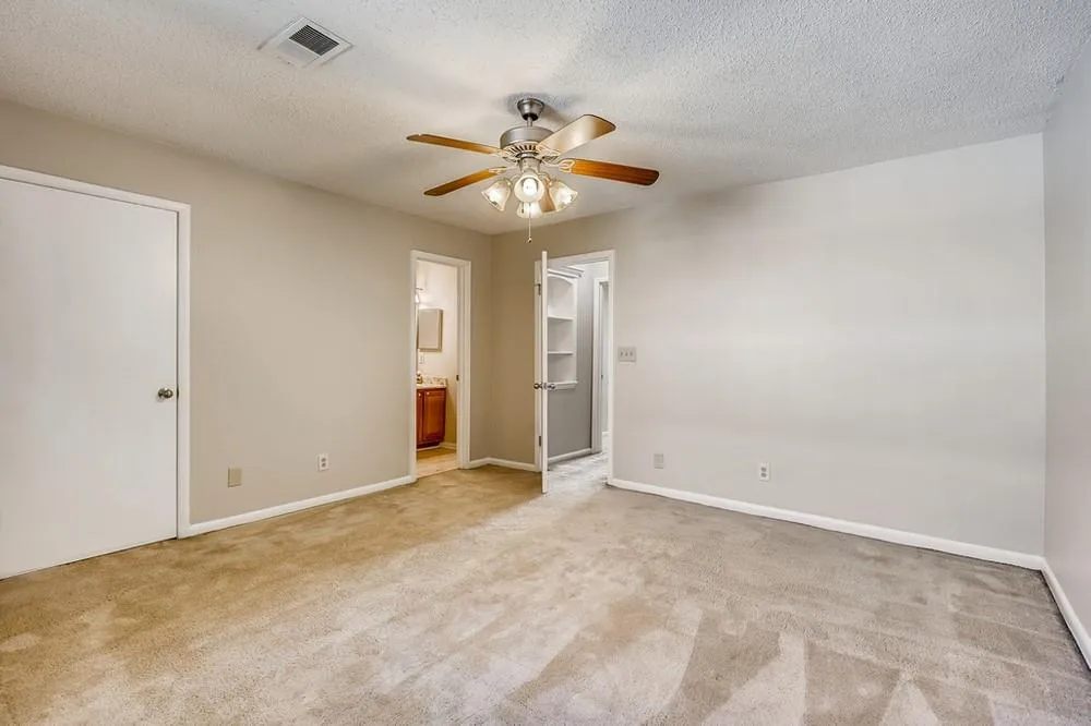 6900 Roswell Unit F8, Atlanta, Georgia 30328, 2 Bedrooms Bedrooms, ,2 BathroomsBathrooms,Residential,Sold,6900 Roswell Unit F8,6819627