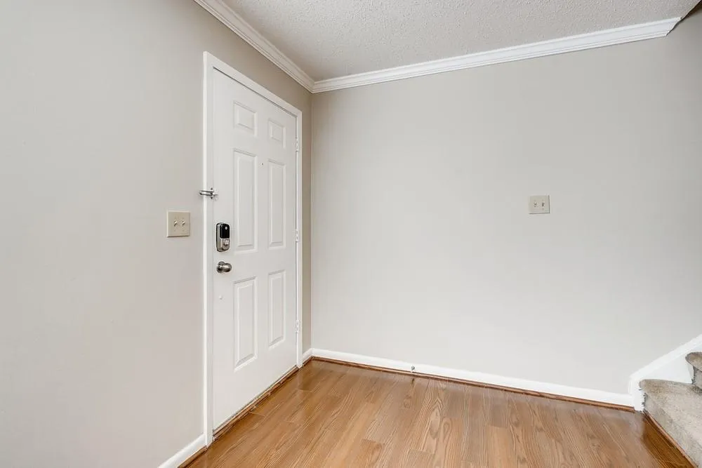 6900 Roswell Unit F8, Atlanta, Georgia 30328, 2 Bedrooms Bedrooms, ,2 BathroomsBathrooms,Residential,Sold,6900 Roswell Unit F8,6819627