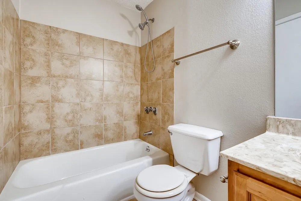 6900 Roswell Unit F8, Atlanta, Georgia 30328, 2 Bedrooms Bedrooms, ,2 BathroomsBathrooms,Residential,Sold,6900 Roswell Unit F8,6819627