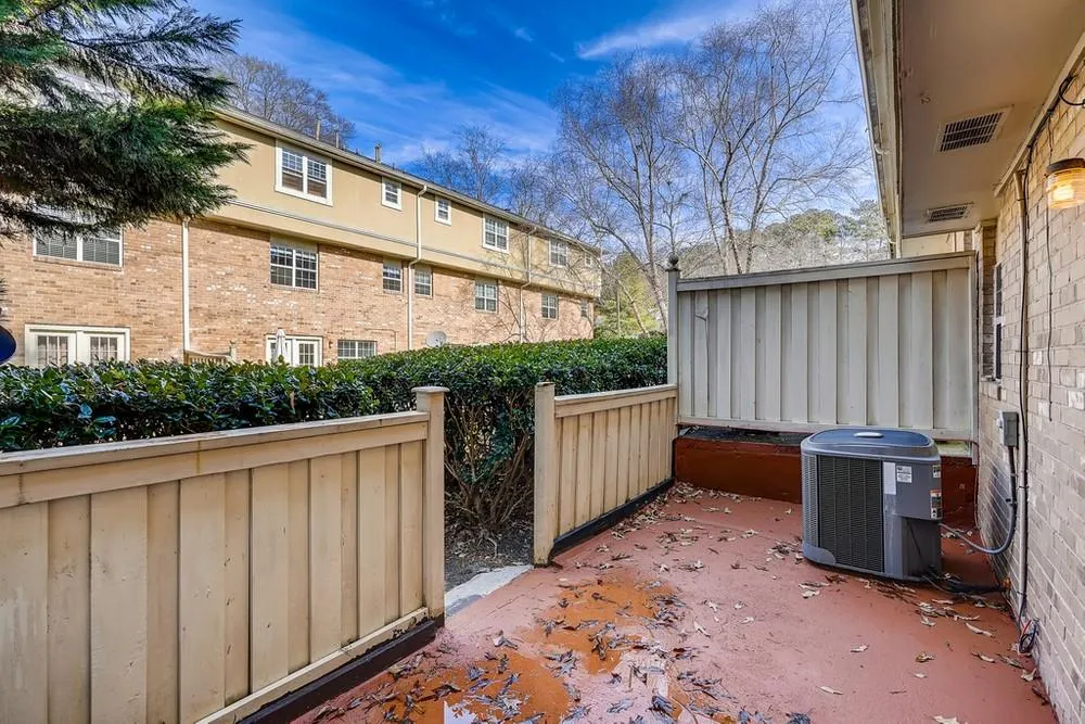 6900 Roswell Unit F8, Atlanta, Georgia 30328, 2 Bedrooms Bedrooms, ,2 BathroomsBathrooms,Residential,Sold,6900 Roswell Unit F8,6819627