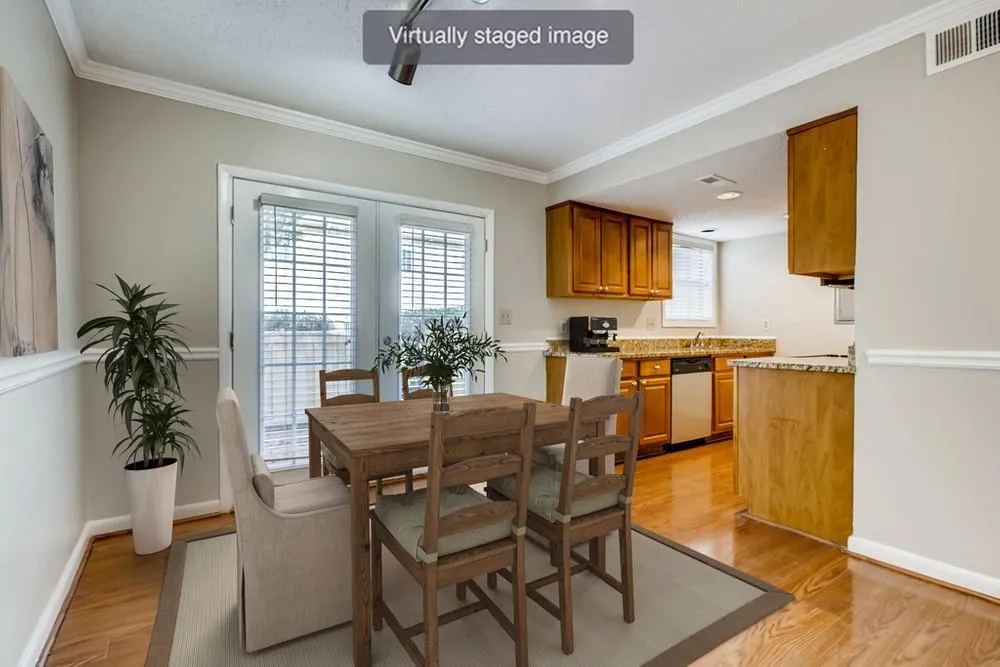 6900 Roswell Unit F8, Atlanta, Georgia 30328, 2 Bedrooms Bedrooms, ,2 BathroomsBathrooms,Residential,Sold,6900 Roswell Unit F8,6819627