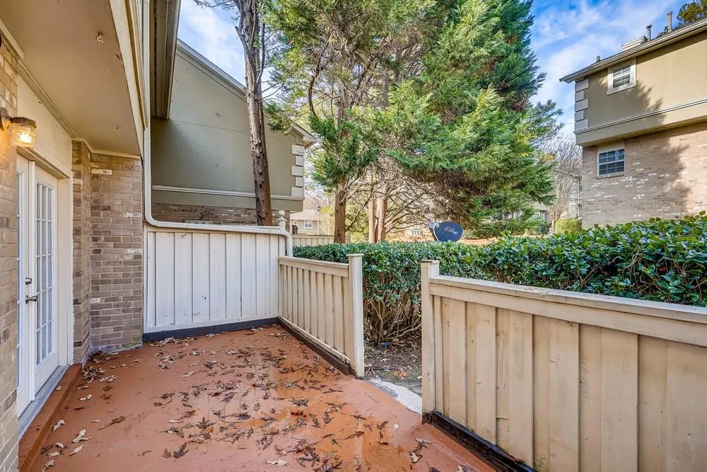 6900 Roswell Unit F8, Atlanta, Georgia 30328, 2 Bedrooms Bedrooms, ,2 BathroomsBathrooms,Residential,Sold,6900 Roswell Unit F8,6819627