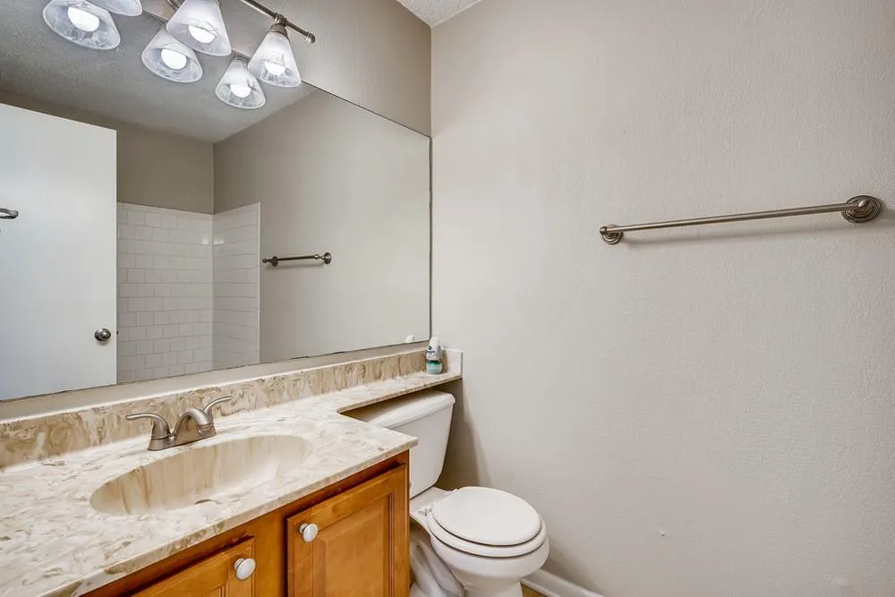 6900 Roswell Unit F8, Atlanta, Georgia 30328, 2 Bedrooms Bedrooms, ,2 BathroomsBathrooms,Residential,Sold,6900 Roswell Unit F8,6819627