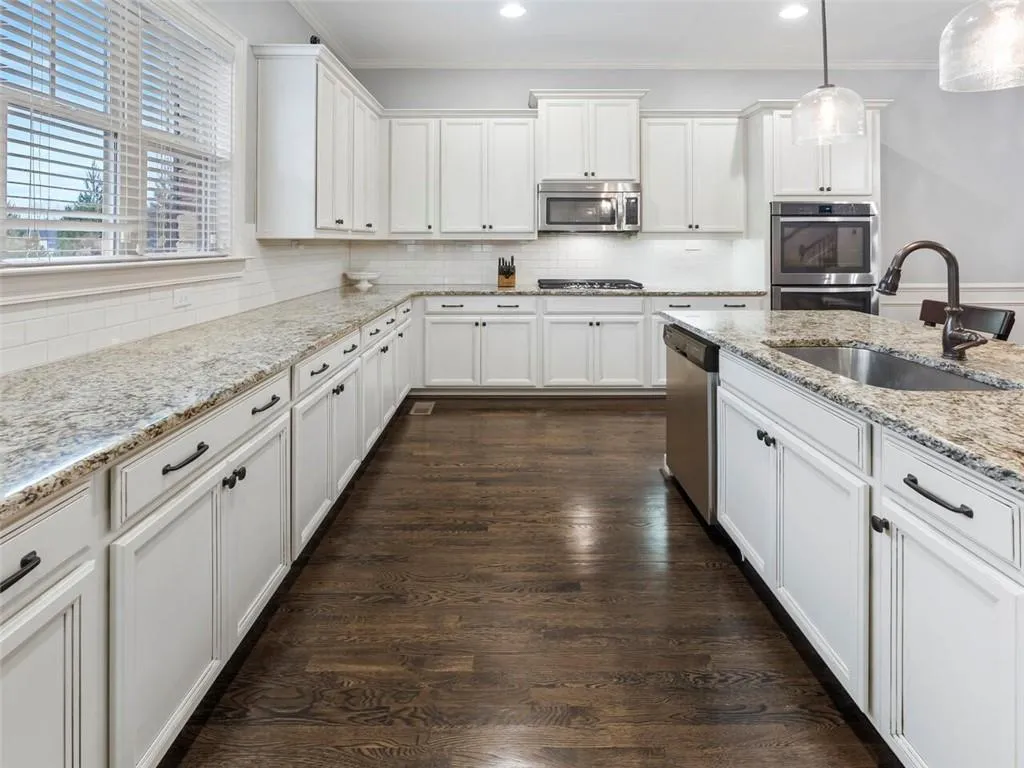 973 Thibideau Court, Atlanta, Georgia 30328, 3 Bedrooms Bedrooms, ,3 BathroomsBathrooms,Residential,Sold,973 Thibideau Court,6832050
