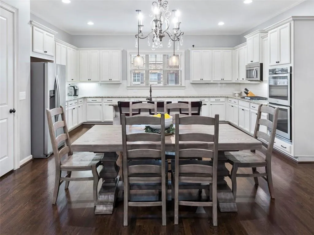 973 Thibideau Court, Atlanta, Georgia 30328, 3 Bedrooms Bedrooms, ,3 BathroomsBathrooms,Residential,Sold,973 Thibideau Court,6832050