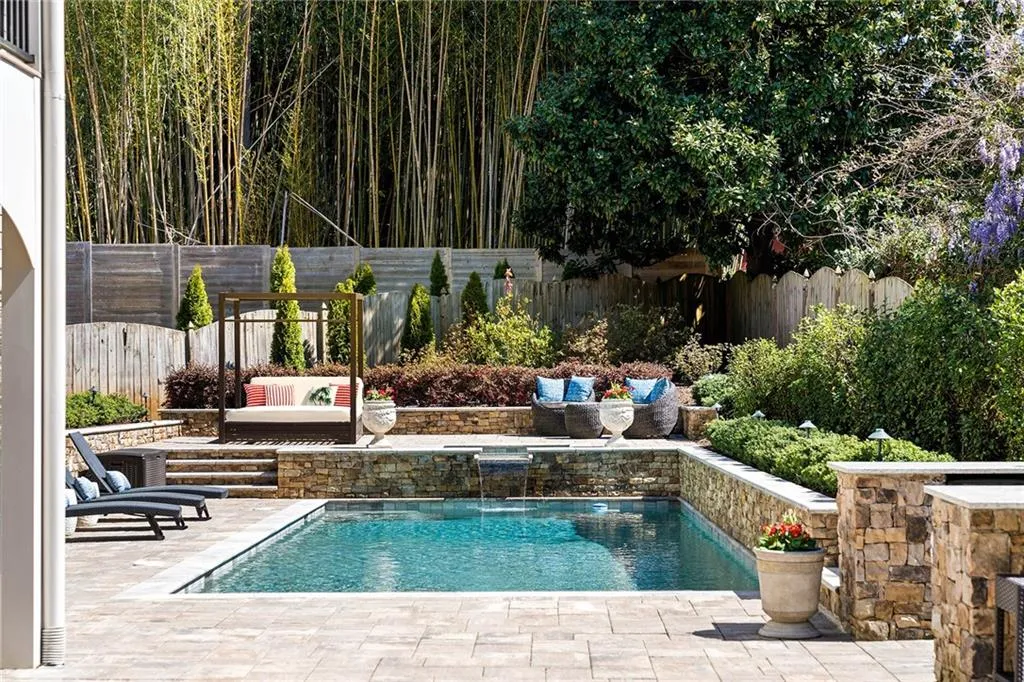 661 Windsor Parkway, Atlanta, Georgia 30342, 6 Bedrooms Bedrooms, ,6 BathroomsBathrooms,Residential,Sold,661 Windsor Parkway,7191100