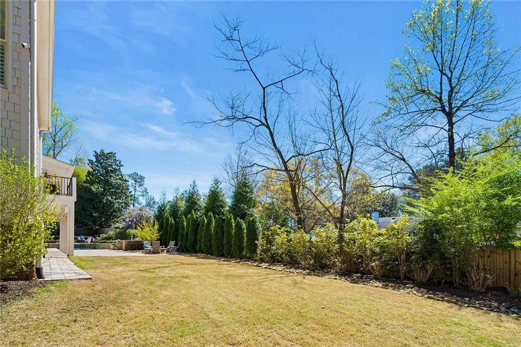 661 Windsor Parkway, Atlanta, Georgia 30342, 6 Bedrooms Bedrooms, ,6 BathroomsBathrooms,Residential,Sold,661 Windsor Parkway,7191100