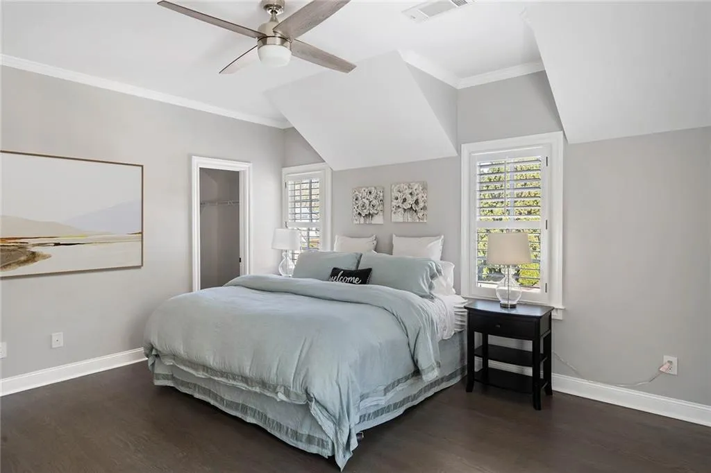 661 Windsor Parkway, Atlanta, Georgia 30342, 6 Bedrooms Bedrooms, ,6 BathroomsBathrooms,Residential,Sold,661 Windsor Parkway,7191100