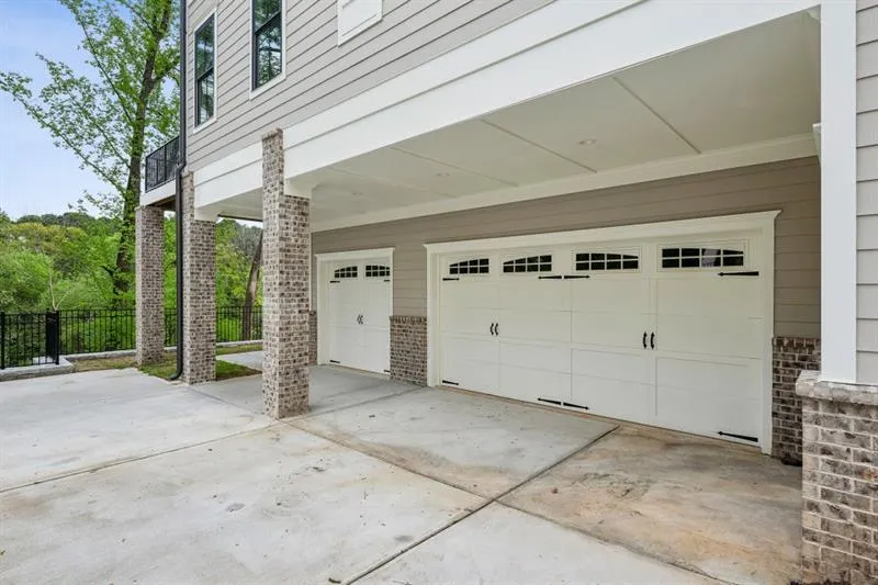 2193 Virginia Place Ne, Atlanta, Georgia 30305, 6 Bedrooms Bedrooms, ,6 BathroomsBathrooms,Residential,For Sale,2193 Virginia Place Ne,7688402