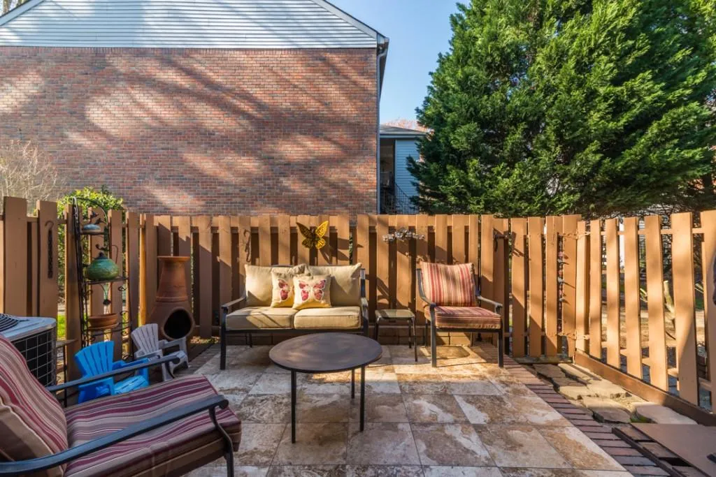 6700 Roswell Road Unit 26b, Sandy Springs, Georgia 30328, 2 Bedrooms Bedrooms, ,1 BathroomBathrooms,Residential,Sold,6700 Roswell Road Unit 26b,5673763