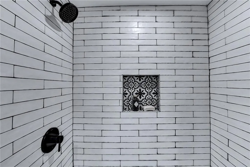 6851 Roswell Road Unit I-25, Atlanta, Georgia 30328, 3 Bedrooms Bedrooms, ,2 BathroomsBathrooms,Residential,Sold,6851 Roswell Road Unit I-25,7052166