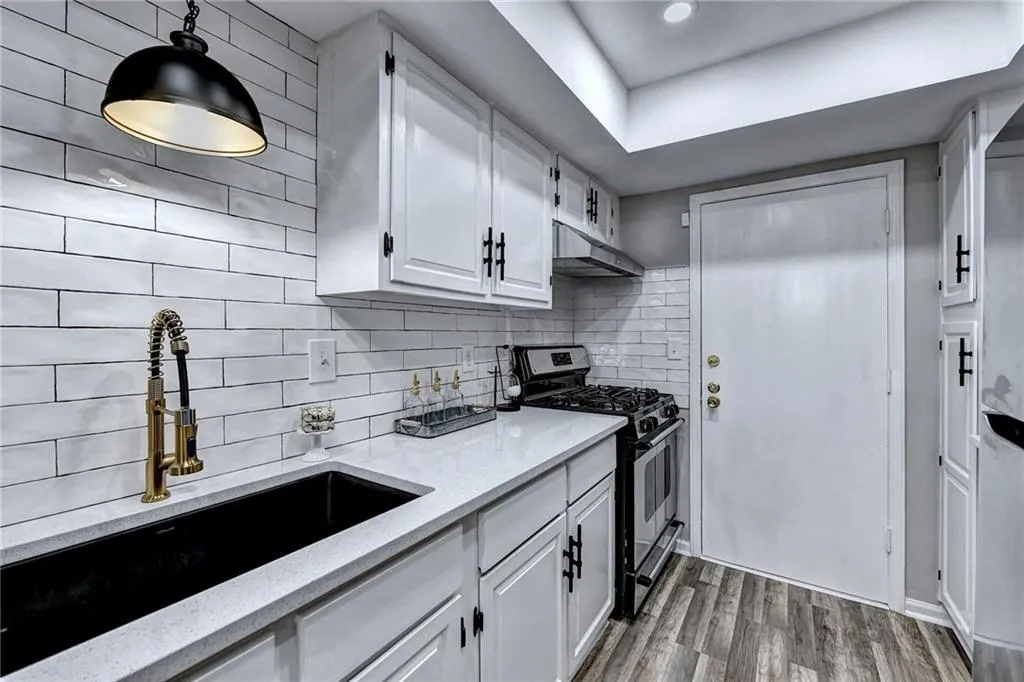 6851 Roswell Road Unit I-25, Atlanta, Georgia 30328, 3 Bedrooms Bedrooms, ,2 BathroomsBathrooms,Residential,Sold,6851 Roswell Road Unit I-25,7052166