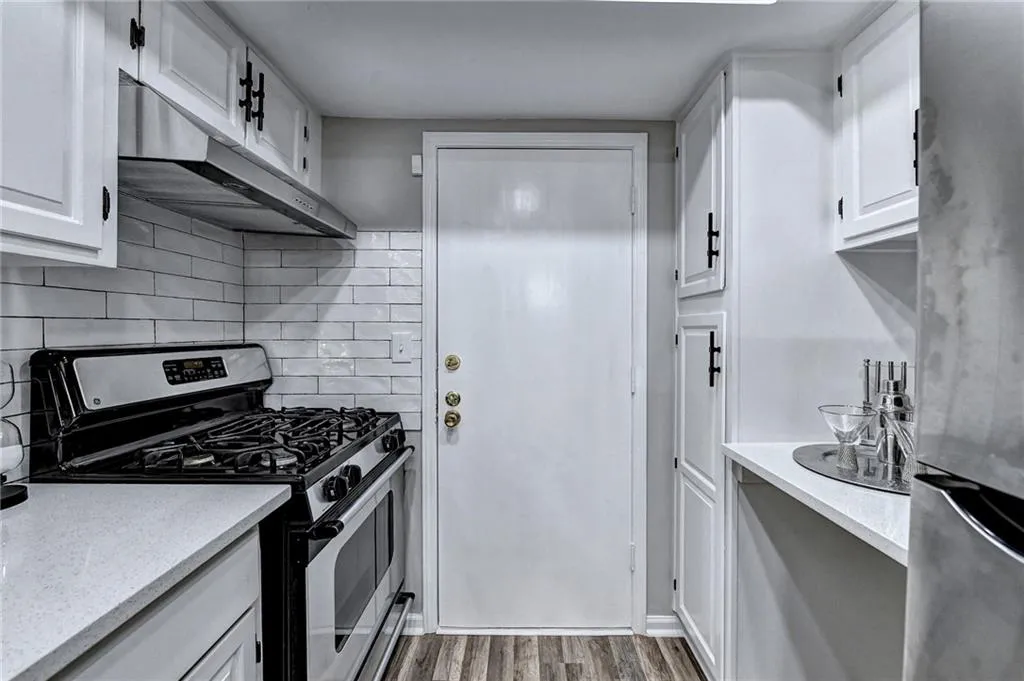 6851 Roswell Road Unit I-25, Atlanta, Georgia 30328, 3 Bedrooms Bedrooms, ,2 BathroomsBathrooms,Residential,Sold,6851 Roswell Road Unit I-25,7052166