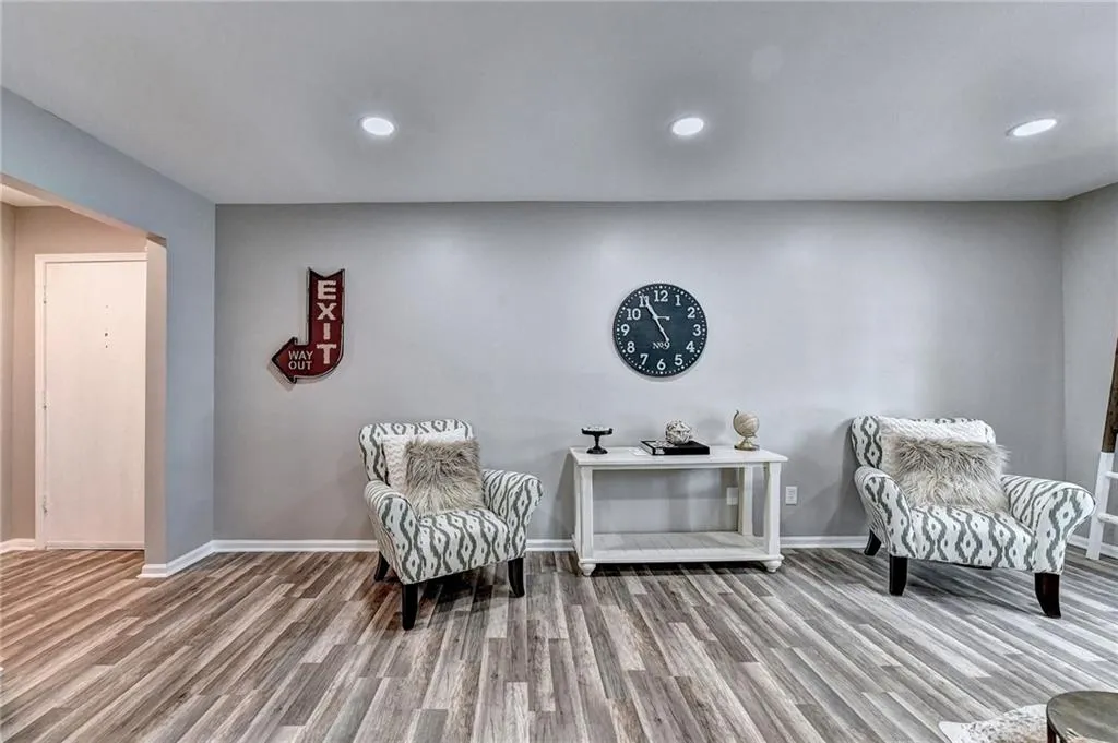 6851 Roswell Road Unit I-25, Atlanta, Georgia 30328, 3 Bedrooms Bedrooms, ,2 BathroomsBathrooms,Residential,Sold,6851 Roswell Road Unit I-25,7052166