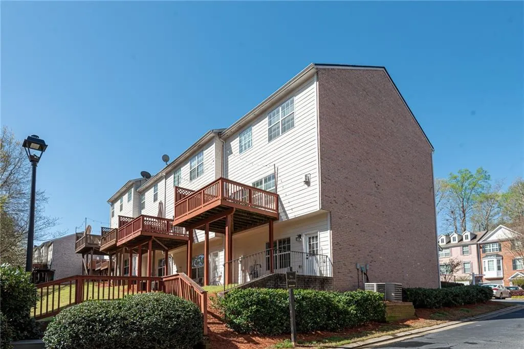 7883 Kiverton Place, Sandy Springs, Georgia 30350, 4 Bedrooms Bedrooms, ,3 BathroomsBathrooms,Residential,Sold,7883 Kiverton Place,7028406