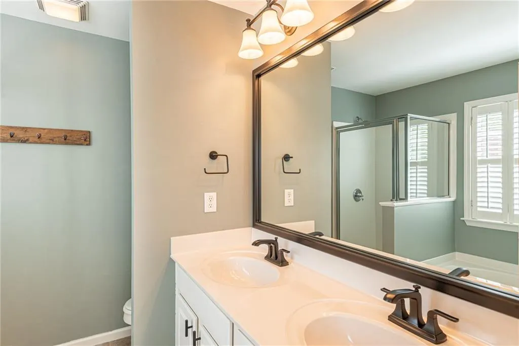 7883 Kiverton Place, Sandy Springs, Georgia 30350, 4 Bedrooms Bedrooms, ,3 BathroomsBathrooms,Residential,Sold,7883 Kiverton Place,7028406