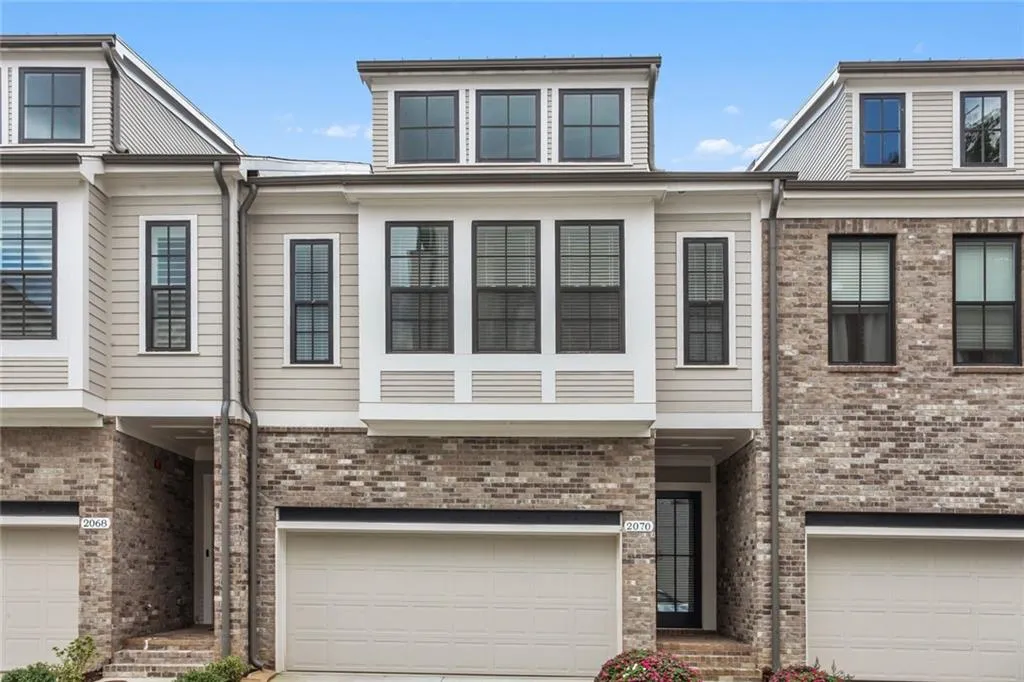 2070 Wheaton Way, Sandy Springs, Georgia 30328, 4 Bedrooms Bedrooms, ,3 BathroomsBathrooms,Residential,Sold,2070 Wheaton Way,6939559