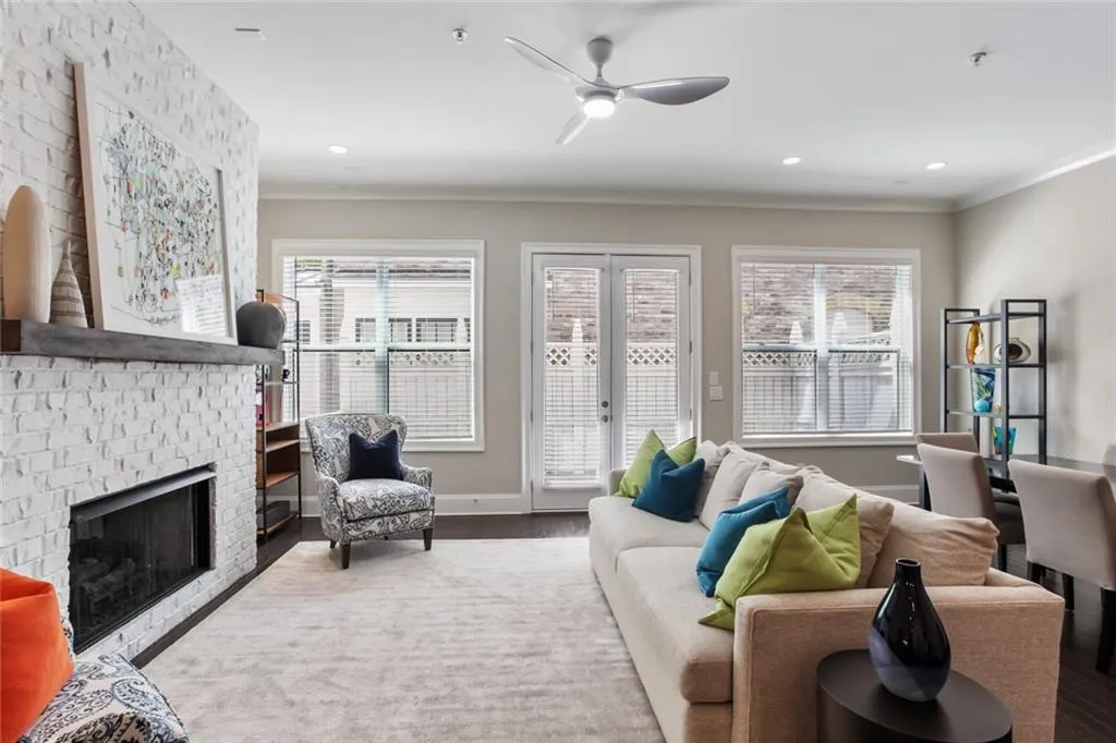 2070 Wheaton Way, Sandy Springs, Georgia 30328, 4 Bedrooms Bedrooms, ,3 BathroomsBathrooms,Residential,Sold,2070 Wheaton Way,6939559