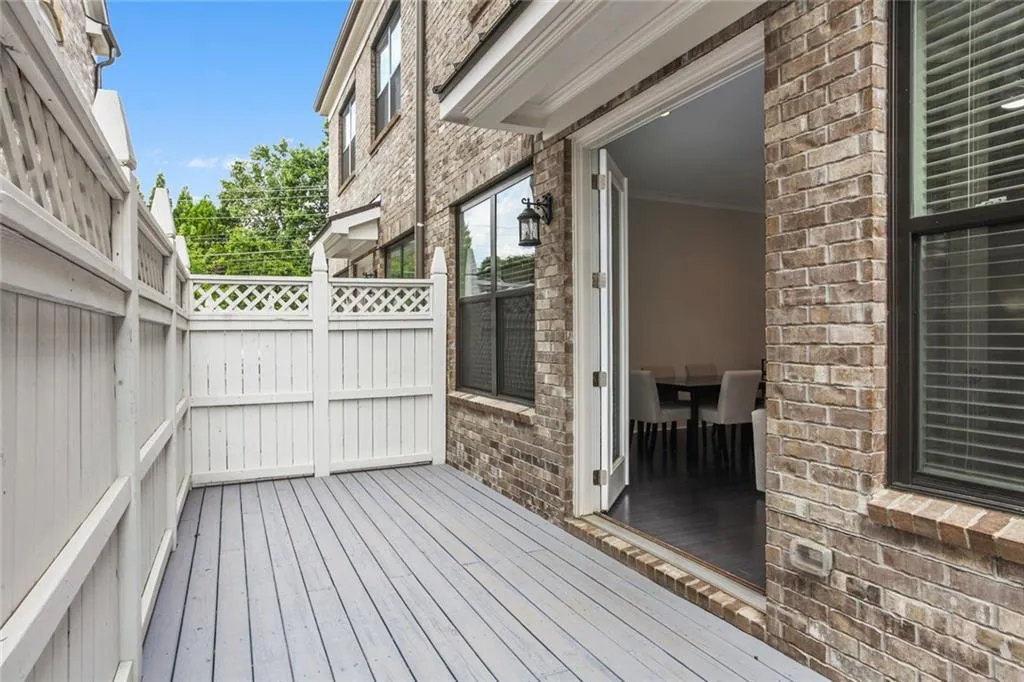 2070 Wheaton Way, Sandy Springs, Georgia 30328, 4 Bedrooms Bedrooms, ,3 BathroomsBathrooms,Residential,Sold,2070 Wheaton Way,6939559