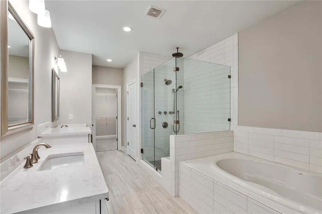 2070 Wheaton Way, Sandy Springs, Georgia 30328, 4 Bedrooms Bedrooms, ,3 BathroomsBathrooms,Residential,Sold,2070 Wheaton Way,6939559