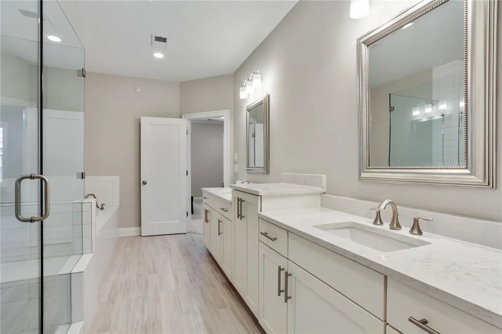 2070 Wheaton Way, Sandy Springs, Georgia 30328, 4 Bedrooms Bedrooms, ,3 BathroomsBathrooms,Residential,Sold,2070 Wheaton Way,6939559