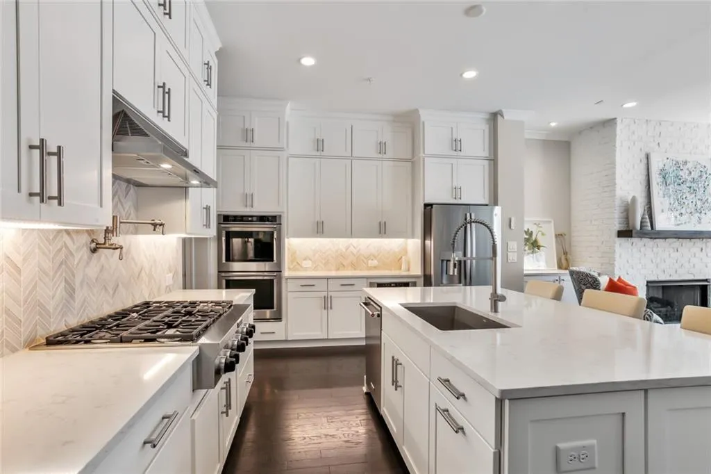 2070 Wheaton Way, Sandy Springs, Georgia 30328, 4 Bedrooms Bedrooms, ,3 BathroomsBathrooms,Residential,Sold,2070 Wheaton Way,6939559