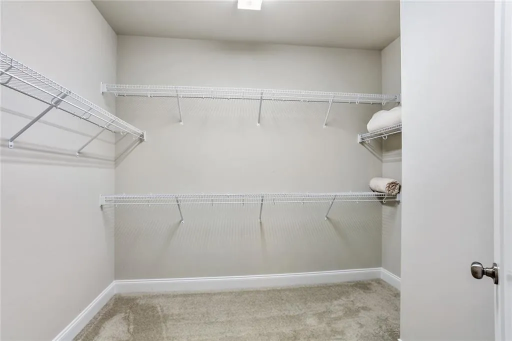 2070 Wheaton Way, Sandy Springs, Georgia 30328, 4 Bedrooms Bedrooms, ,3 BathroomsBathrooms,Residential,Sold,2070 Wheaton Way,6939559