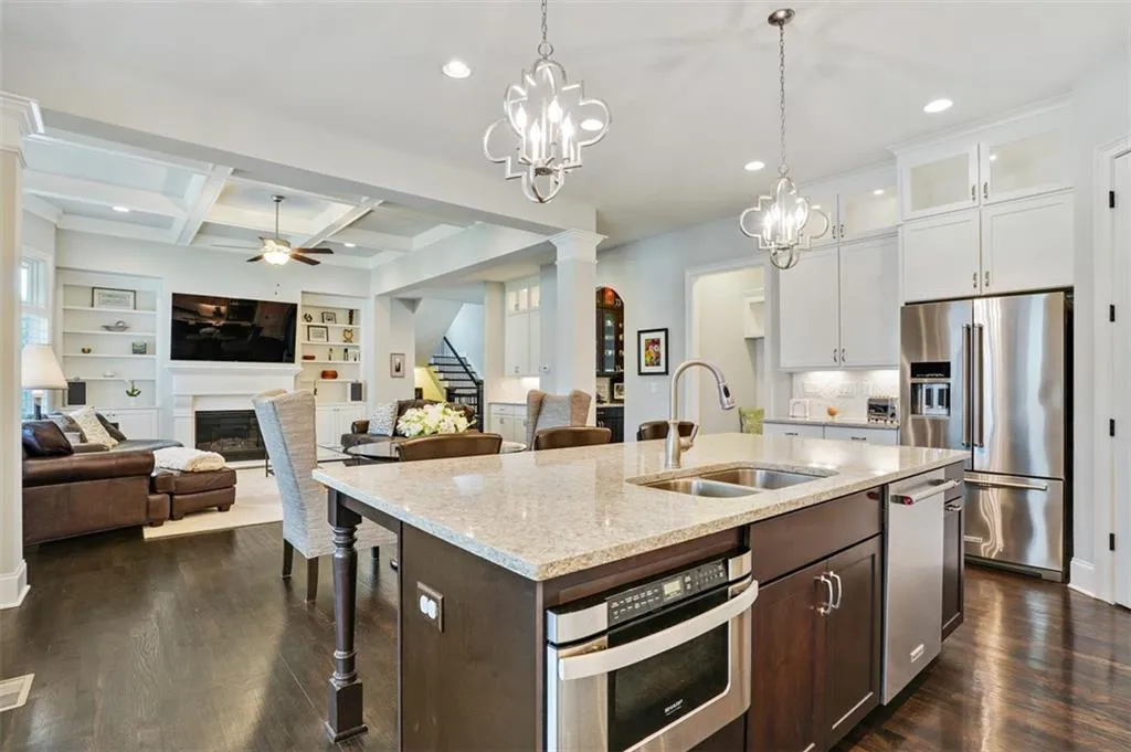 140 Spalding Trace, Sandy Springs, Georgia 30328, 6 Bedrooms Bedrooms, ,5 BathroomsBathrooms,Residential,Sold,140 Spalding Trace,7249164