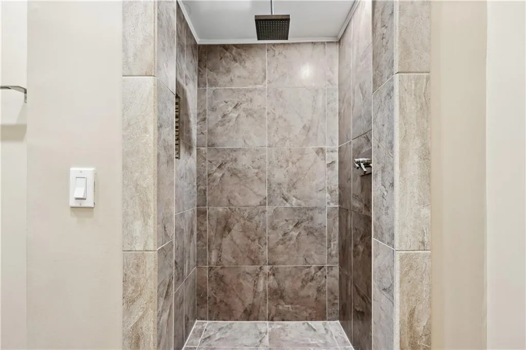 8069 Kenstone Court, Sandy Springs, Georgia 30350, 6 Bedrooms Bedrooms, ,6 BathroomsBathrooms,Residential,For Sale,8069 Kenstone Court,7546659