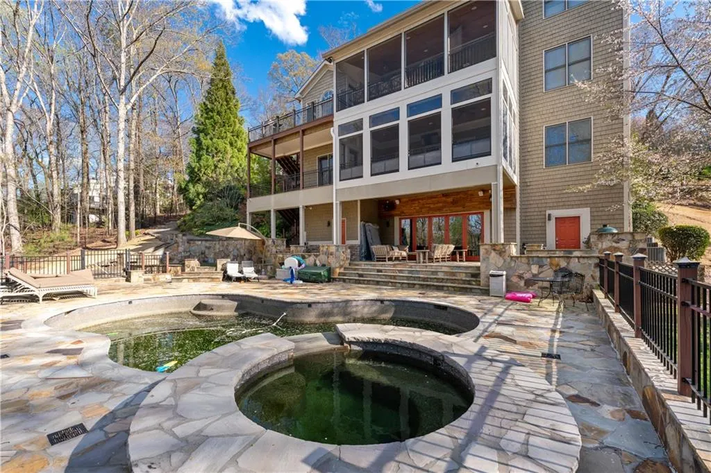 8069 Kenstone Court, Sandy Springs, Georgia 30350, 6 Bedrooms Bedrooms, ,6 BathroomsBathrooms,Residential,For Sale,8069 Kenstone Court,7546659