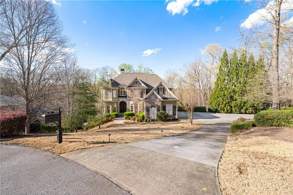 8069 Kenstone Court, Sandy Springs, Georgia 30350, 6 Bedrooms Bedrooms, ,6 BathroomsBathrooms,Residential,For Sale,8069 Kenstone Court,7546659