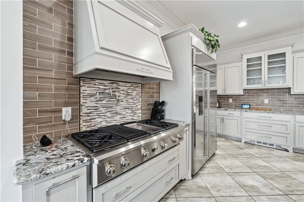 8069 Kenstone Court, Sandy Springs, Georgia 30350, 6 Bedrooms Bedrooms, ,6 BathroomsBathrooms,Residential,For Sale,8069 Kenstone Court,7546659