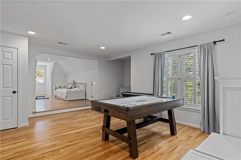 5800 De Claire Court, Atlanta, Georgia 30328, 6 Bedrooms Bedrooms, ,4 BathroomsBathrooms,Residential,For Sale,5800 De Claire Court,7671125